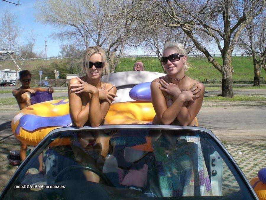 16P Pictures of hot lesbian girlfriends going wild
