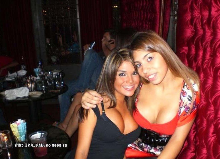 16P Pictures of wild lesbian girls going at it