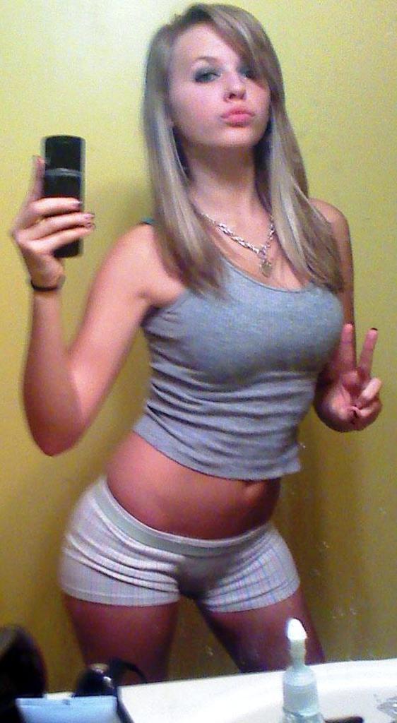 15P Pictures of crazy hot teens getting naughty on camera