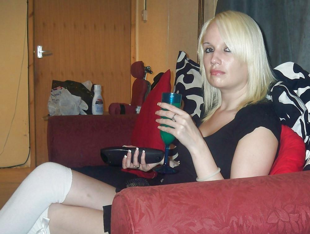 25P UK Amateur Milf Blonde Facial