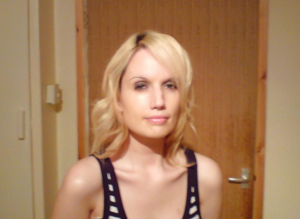 25P UK Amateur Milf Blonde Facial
