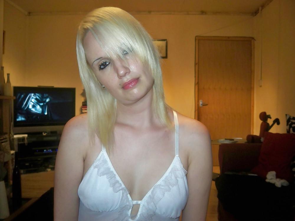 25P UK Amateur Milf Blonde Facial