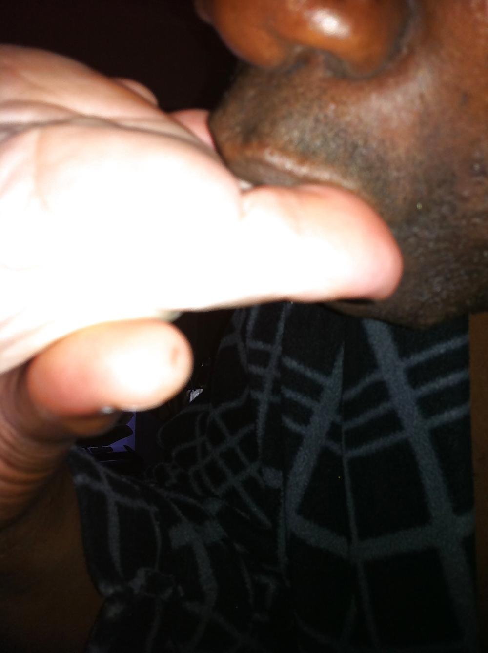 7P Sucking her sexy toes