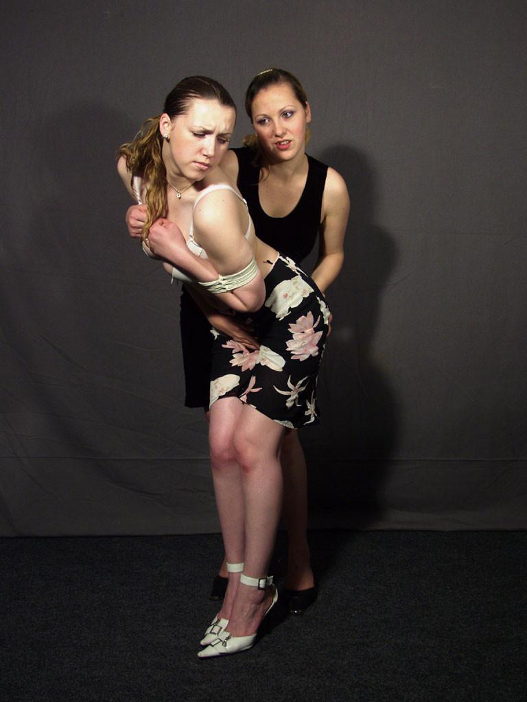 16P Amateur submissive Leceas lezdom bondage