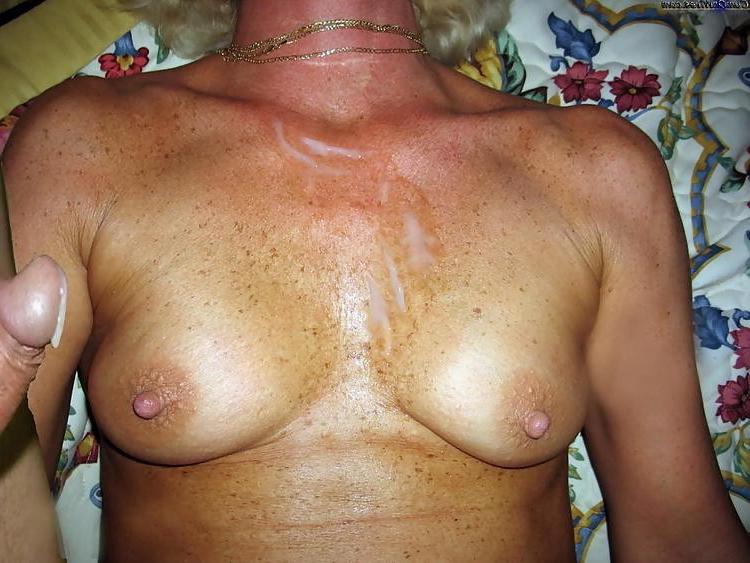 16P Amateur milf cumshots
