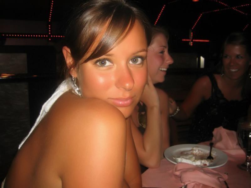 10P Amateur milf revealing naughty side in self shot pics