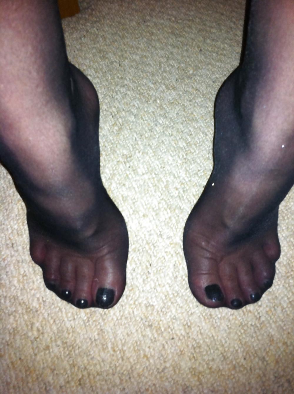 21P Girlfriends sexy feet