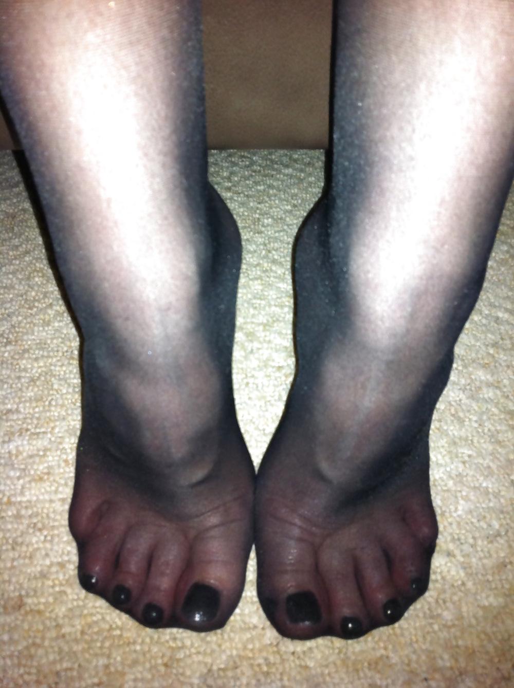 21P Girlfriends sexy feet