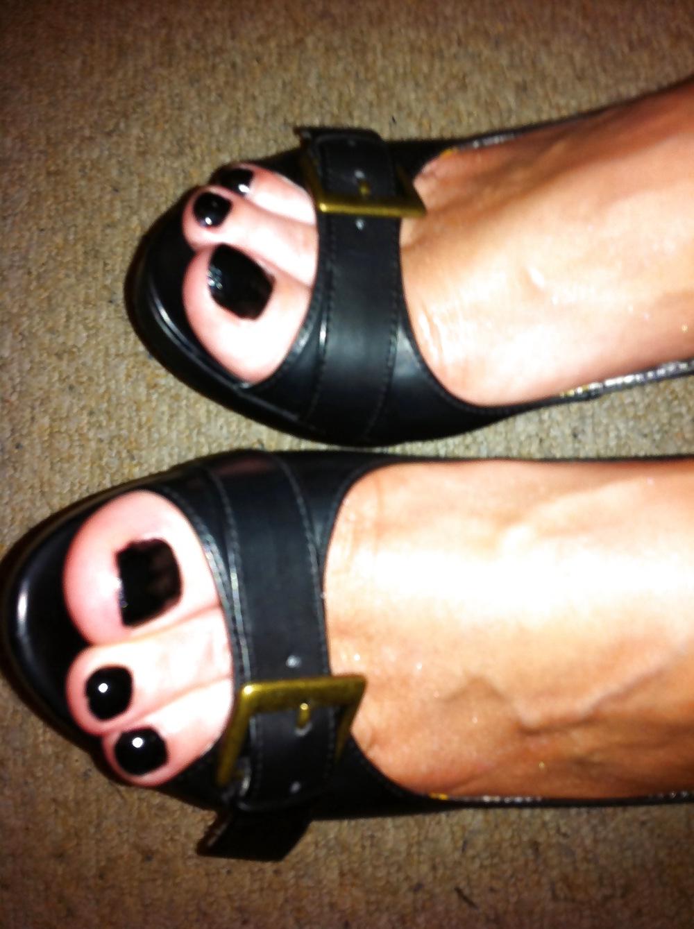 21P Girlfriends sexy feet