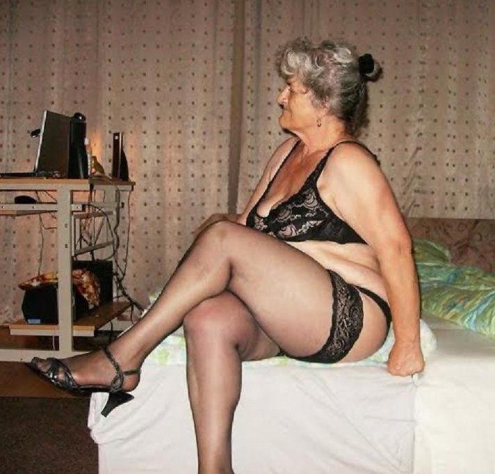 16P watch amateur tits