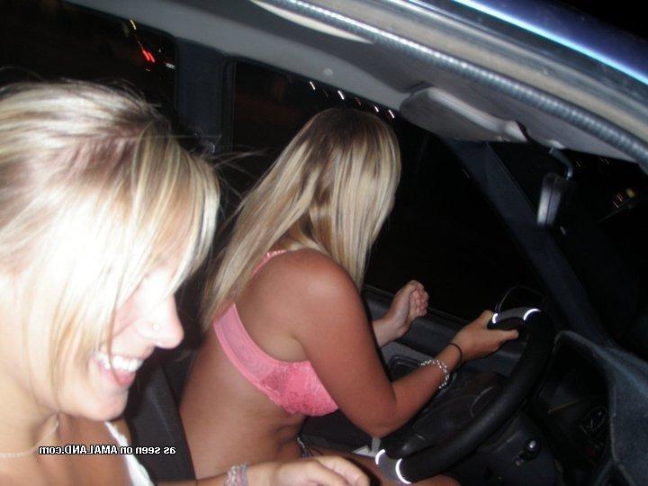 10P Sexy amateur teens in their underwear at a drive-thru