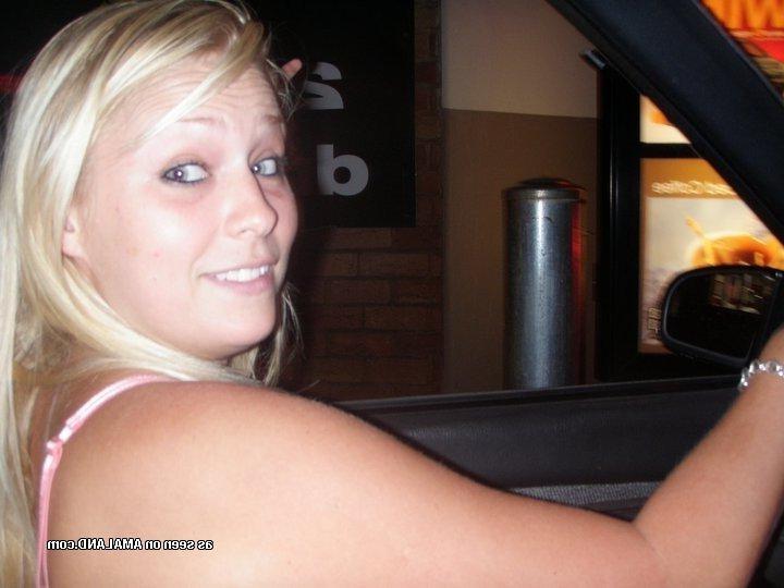 10P Sexy amateur teens in their underwear at a drive-thru