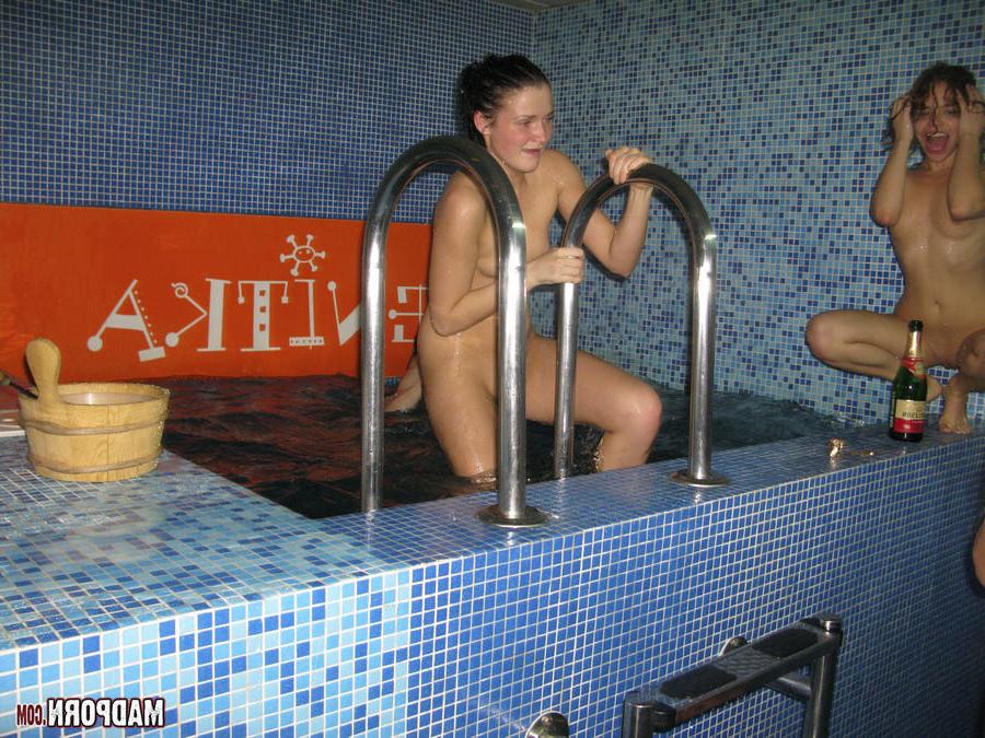 15P Amateur teen lesbian GFs explore pussies and asses