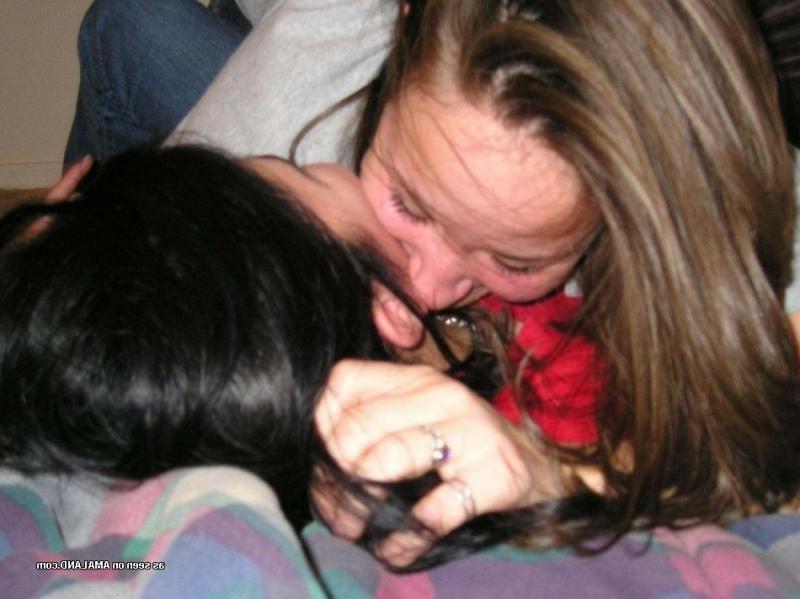 14P Amateur kinky horny lesbo lovers get hot and naughty