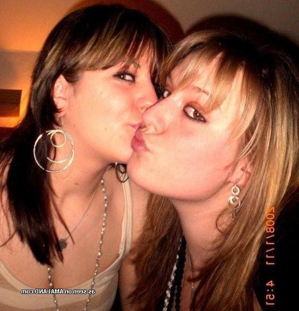 10P Horny wild lesbians licking lips amateur photos