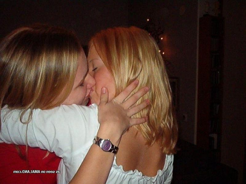 10P Horny wild lesbians licking lips amateur photos