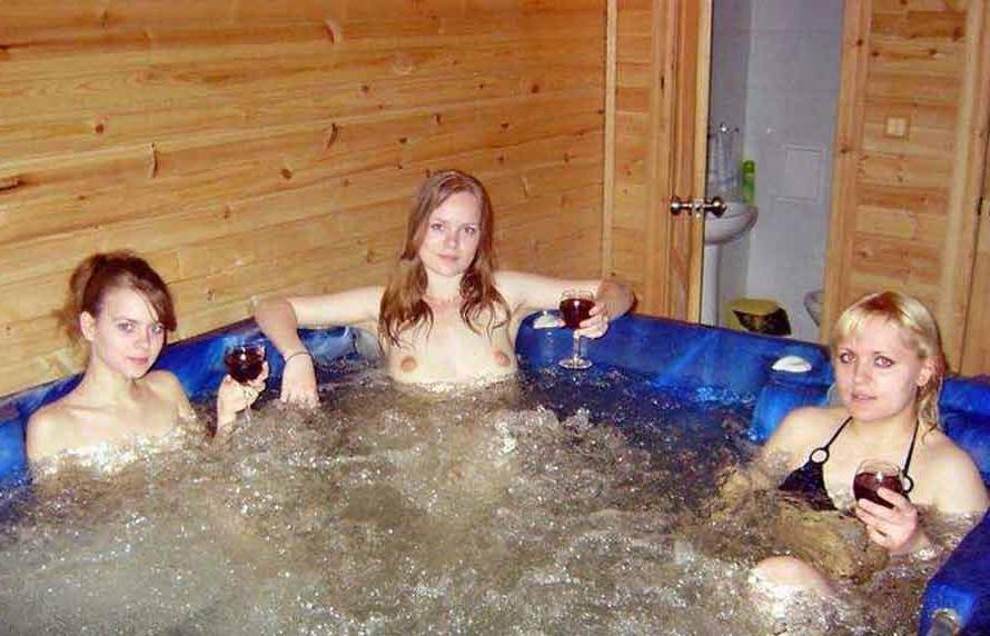 15P Picture selection of hardcore horny amateur lesbians 