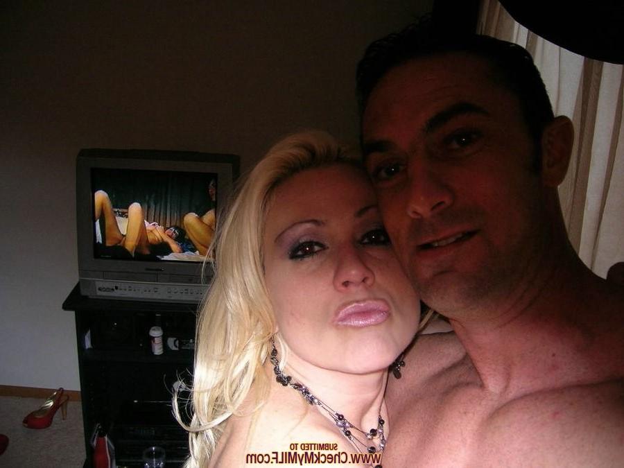 15P Hot amateur milfs