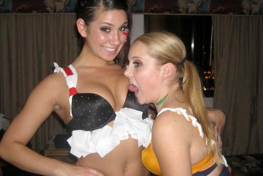 15P Picture selection of amateur wild and naughty lesbians 