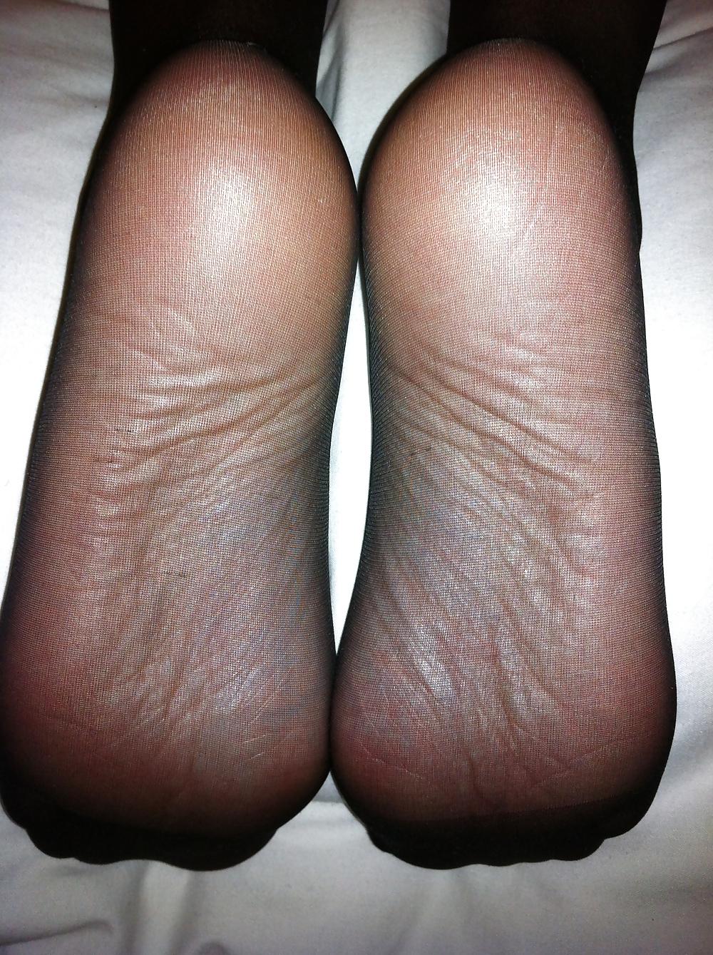 20P Her sexy stocking feet i coverd in my cum