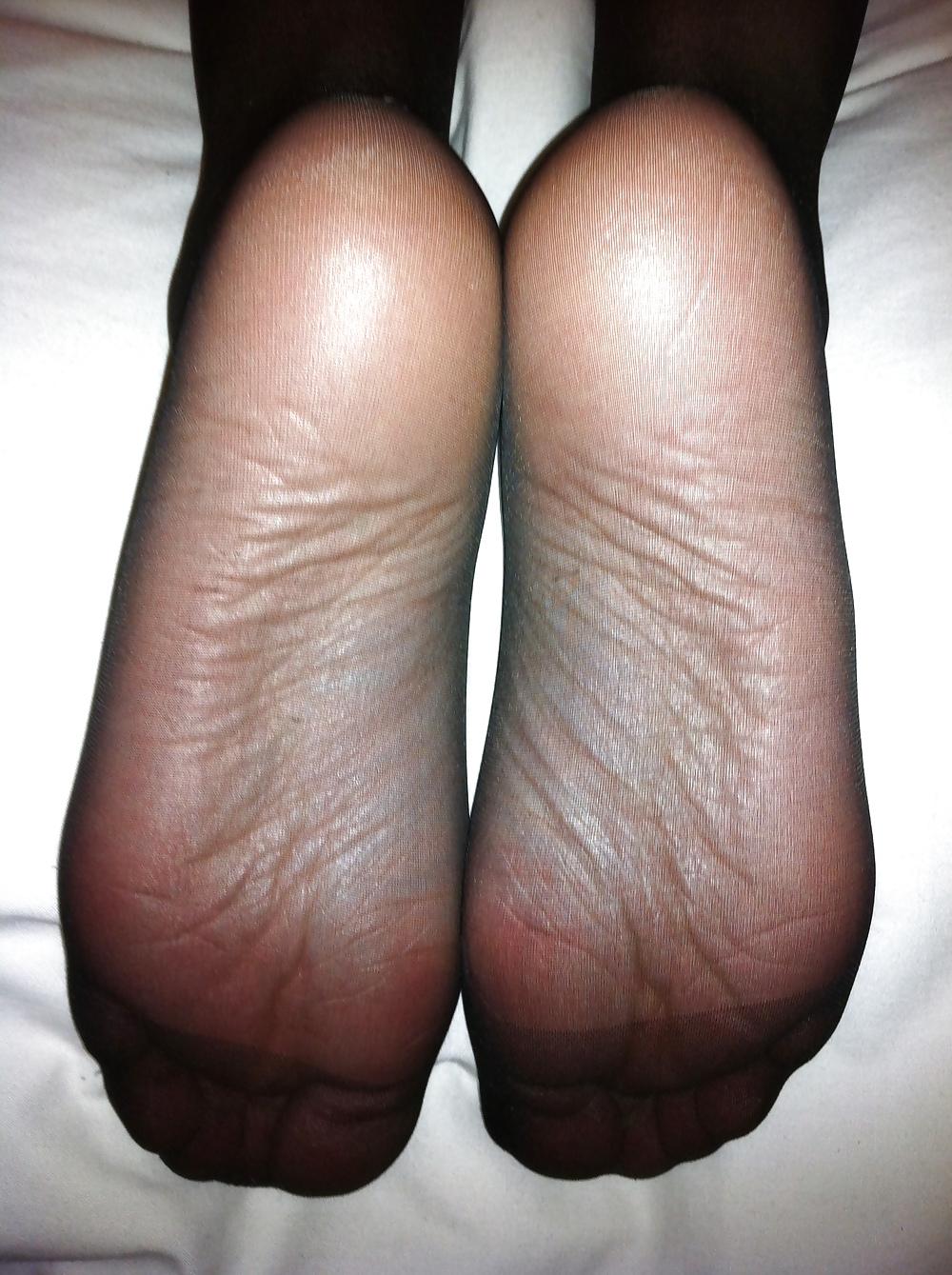 20P Her sexy stocking feet i coverd in my cum