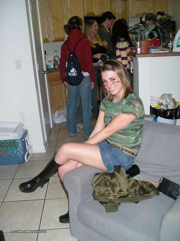 16P Nice sizzling picture collection of steamy hot amateur naughty lesbians