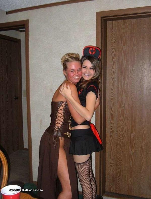 16P Nice steamy hot collection of amateur naughty lesbians licking pussy