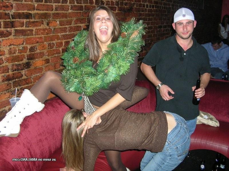 15P Nice flaming hot photos of amateur girls flashing tits