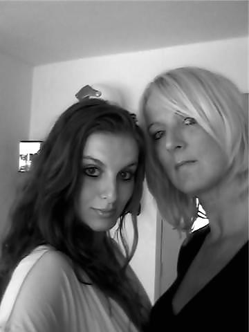 13P Amateur MILF with her sexy daughters