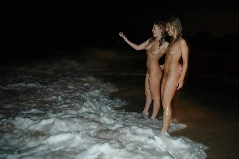 25P 3 Nice Teen Lesbian Sets
