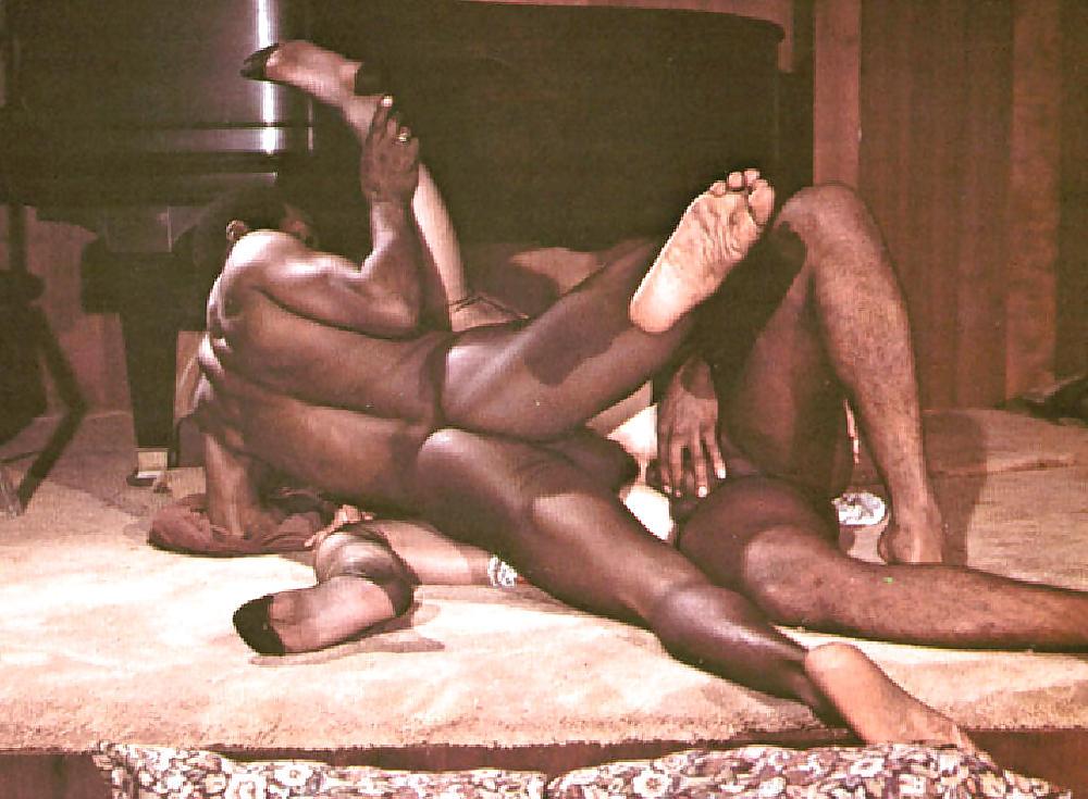 25P Interracial Bareback Anal 2
