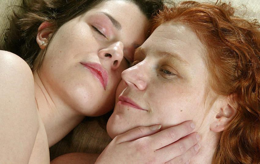 15P Two amateur lesbian fatties fucking
