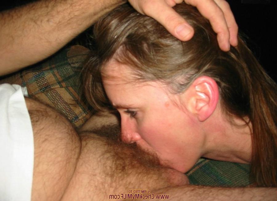 15P Amateur housewife poses and sucks cock