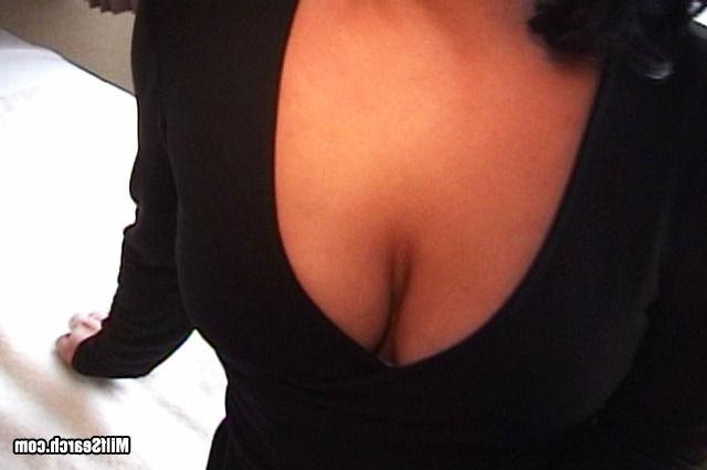 16P Naturally busty MILF amateur getting stuffed with cock