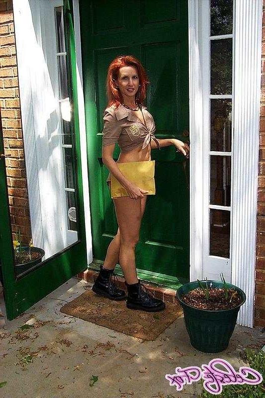 16P Amateur Milf Celeste Fox Dildoing
