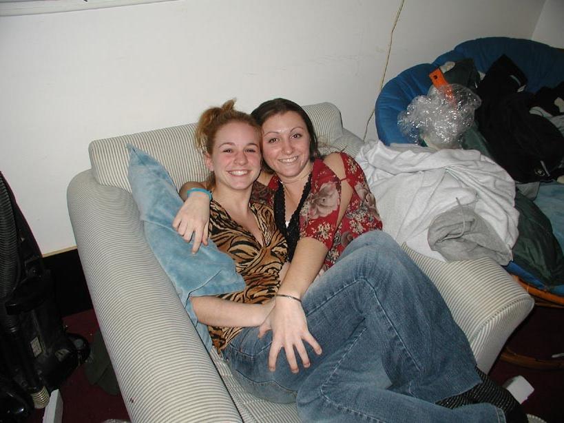 20P Amateur lesbian babes kissing and licking pussies