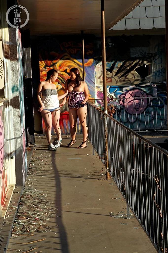 16P Australian amateur lesbian teen babes toy outdoors