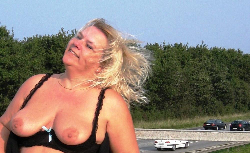 25P Hot milf