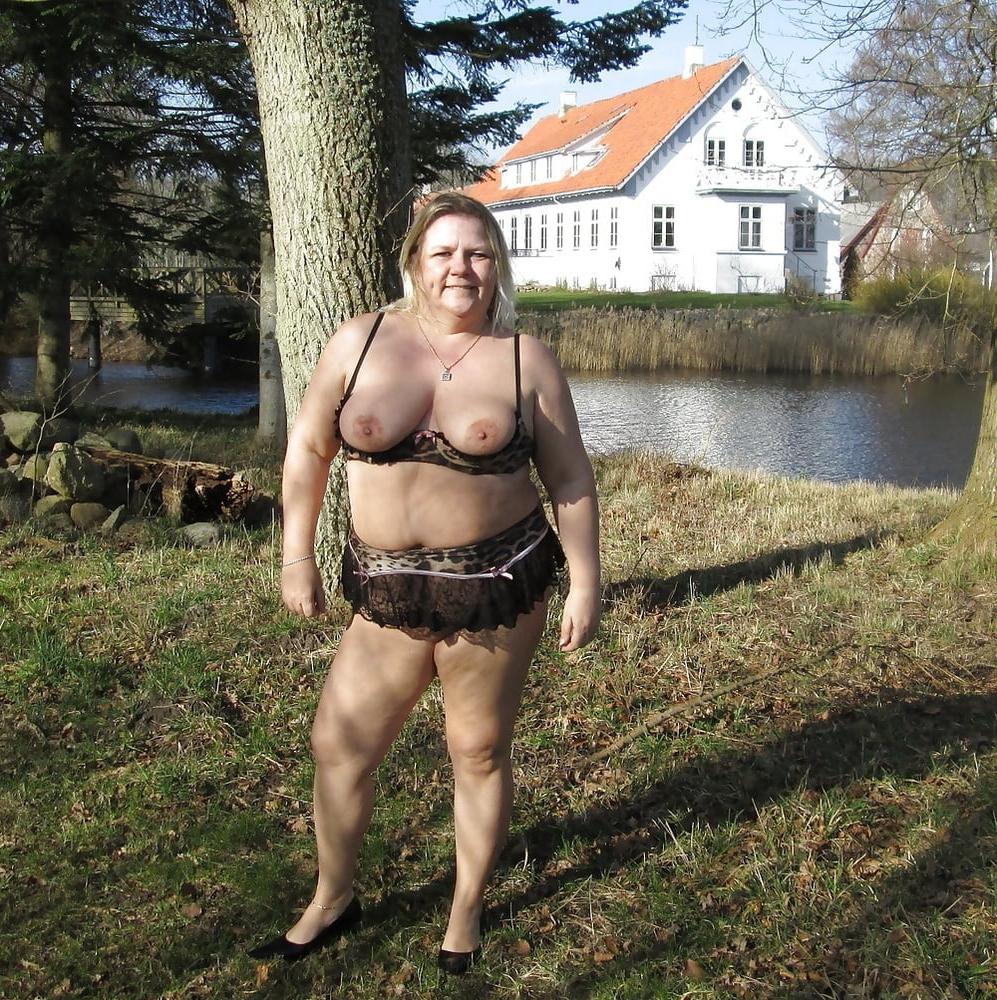 25P Hot milf