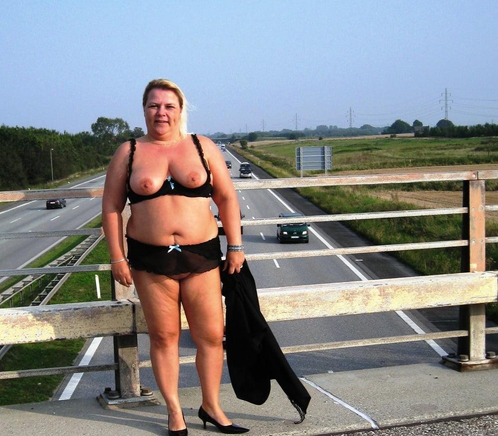 25P Hot milf