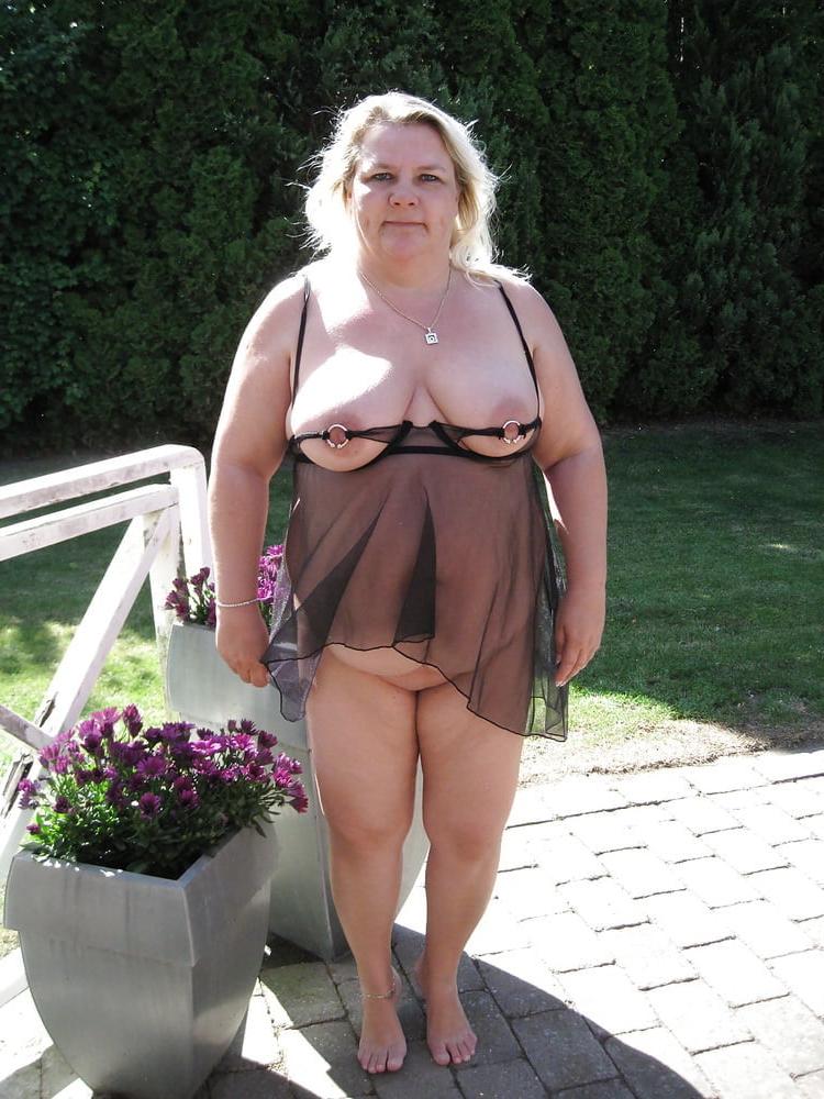 25P Hot milf