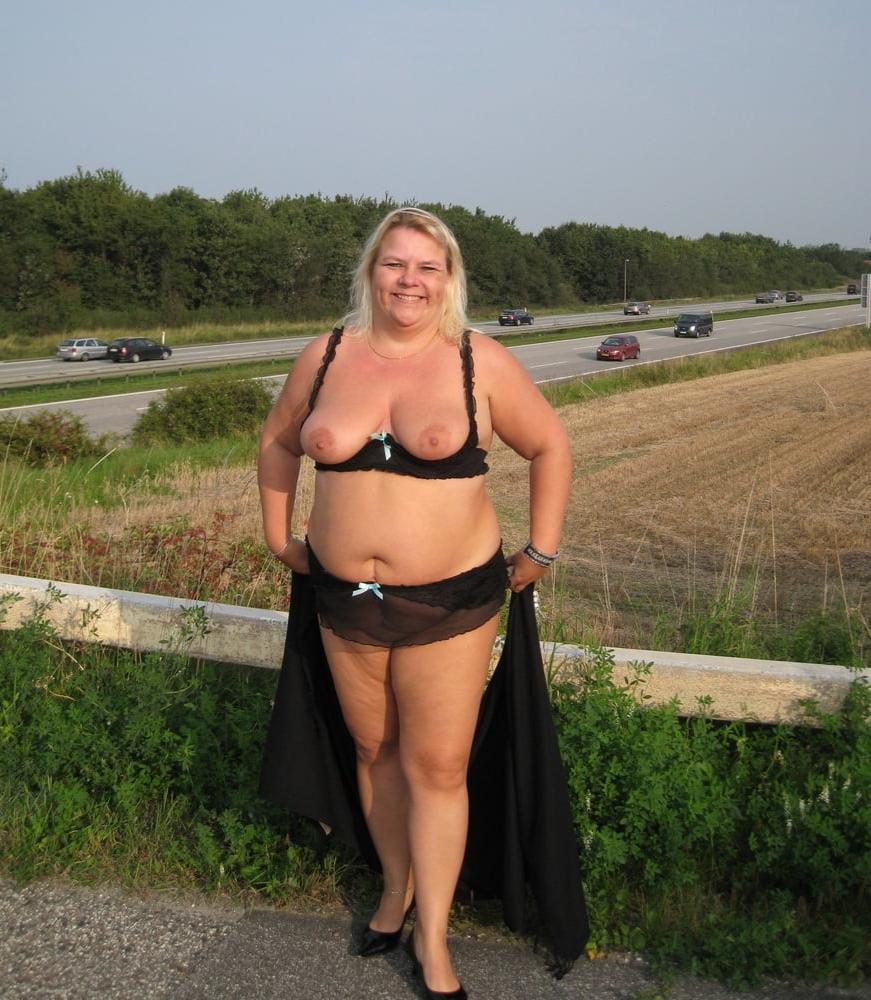 25P Hot milf
