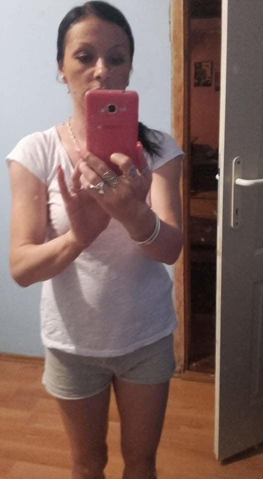 25P Serbian hot slut skinny milf mom Ankica Ristic