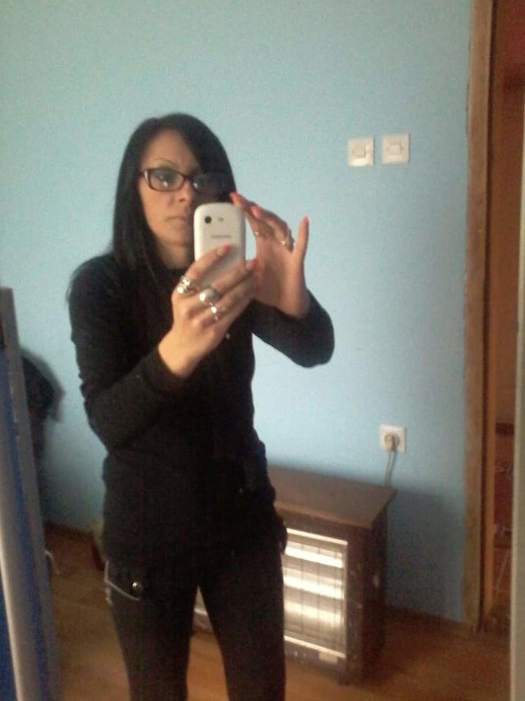 25P Serbian hot slut skinny milf mom Ankica Ristic