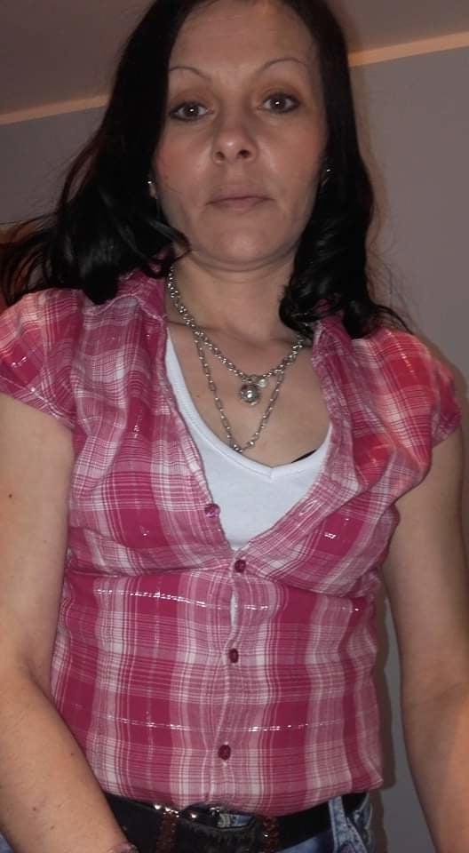 25P Serbian hot slut skinny milf mom Ankica Ristic