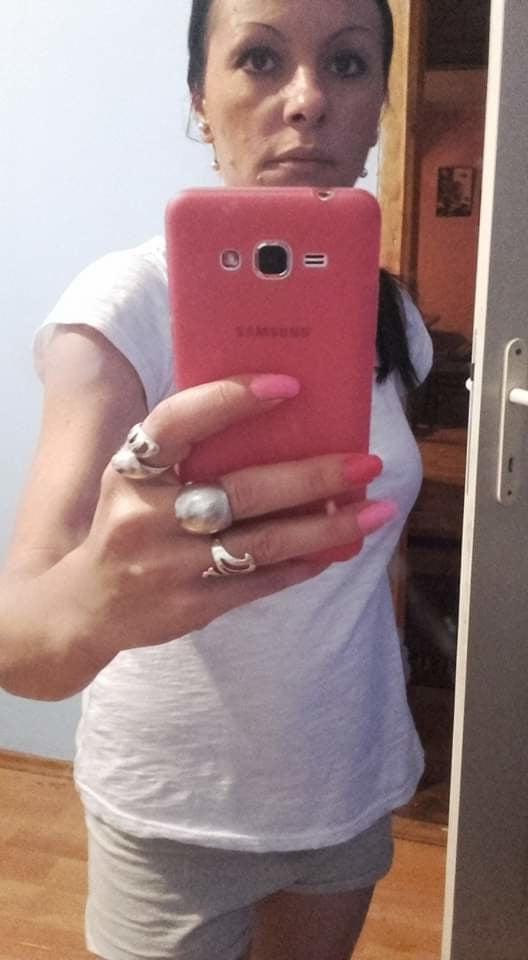 25P Serbian hot slut skinny milf mom Ankica Ristic