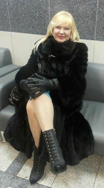 25P Hot Milf, Mature, Granny in Fur