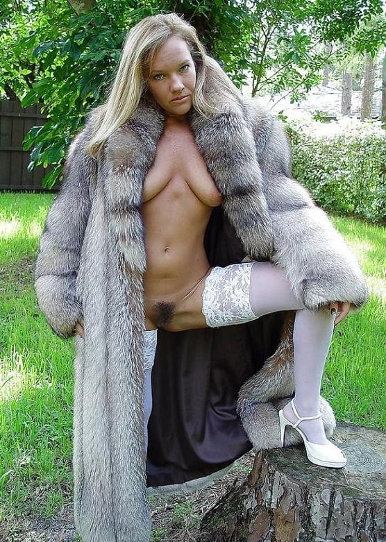 25P Hot Milf, Mature, Granny in Fur