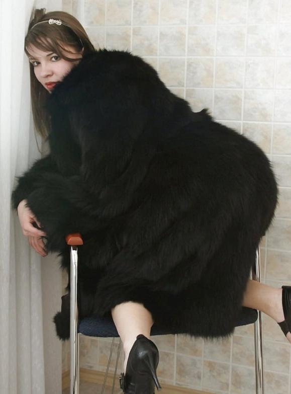 25P Hot Milf, Mature, Granny in Fur