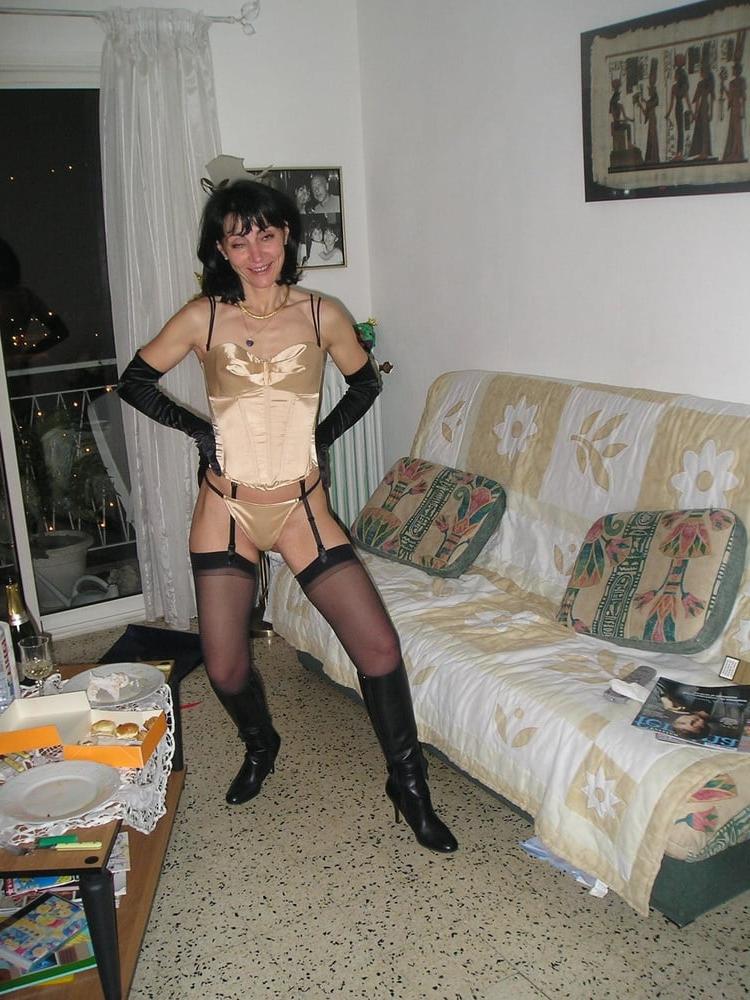 25P Cool Skinny Milf